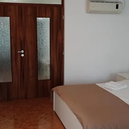 Yamira * Mamaia